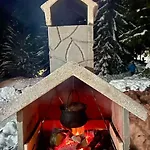 Dzeni Chalet *