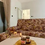 Dzeni Chalet *