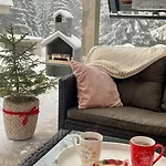 Dzeni Chalet *