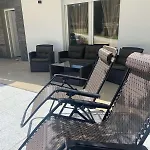 Dzeni Chalet *