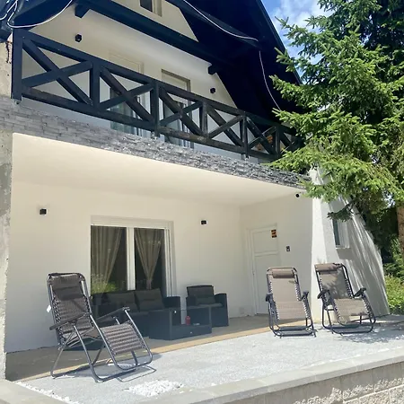 Dzeni Chalet *